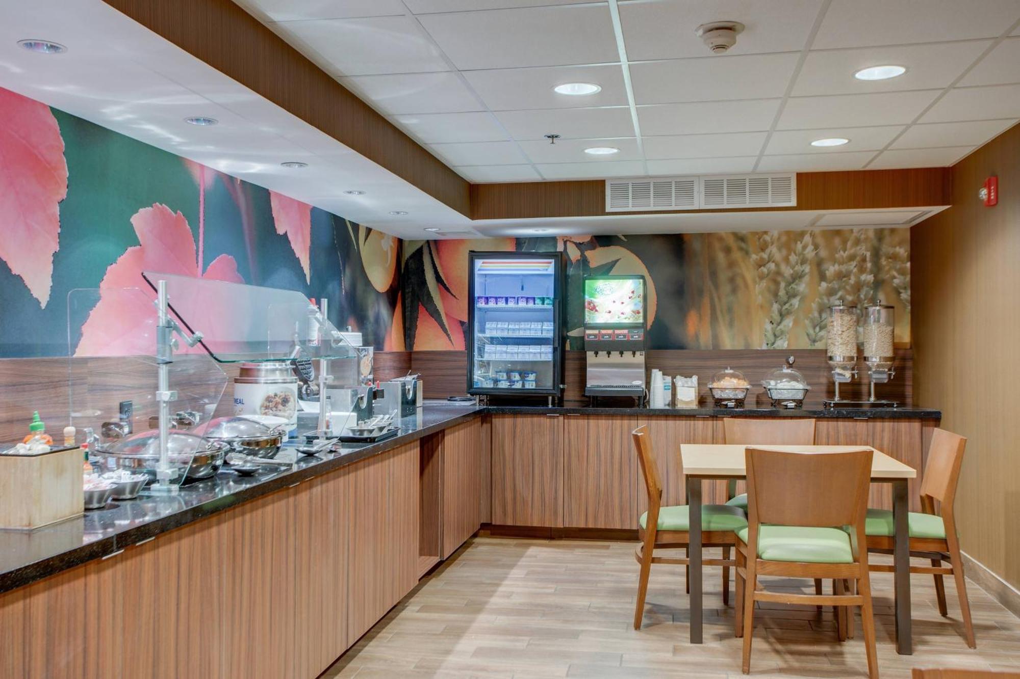 Fairfield Inn By Marriott Еймсбъри Екстериор снимка