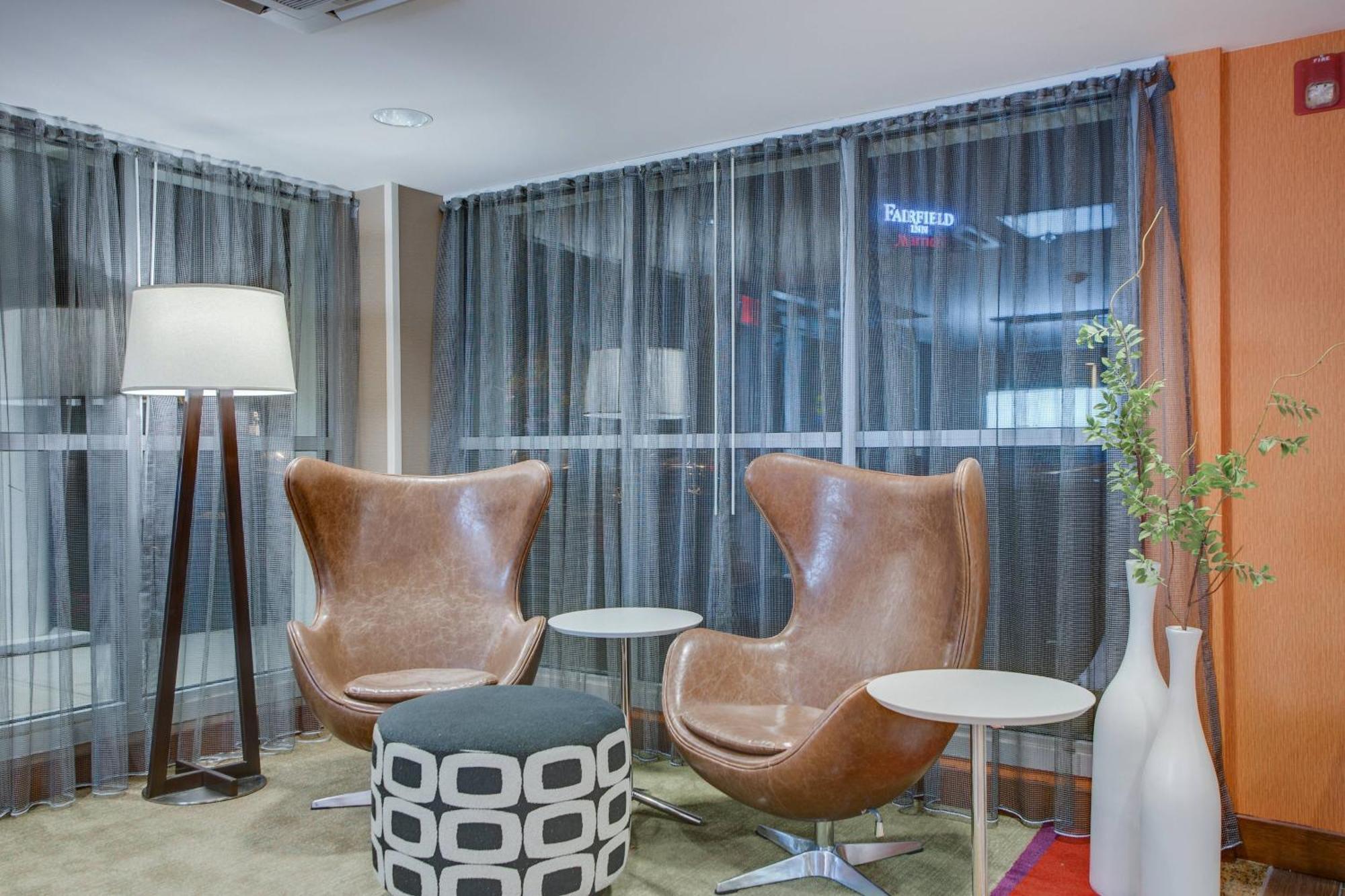 Fairfield Inn By Marriott Еймсбъри Екстериор снимка