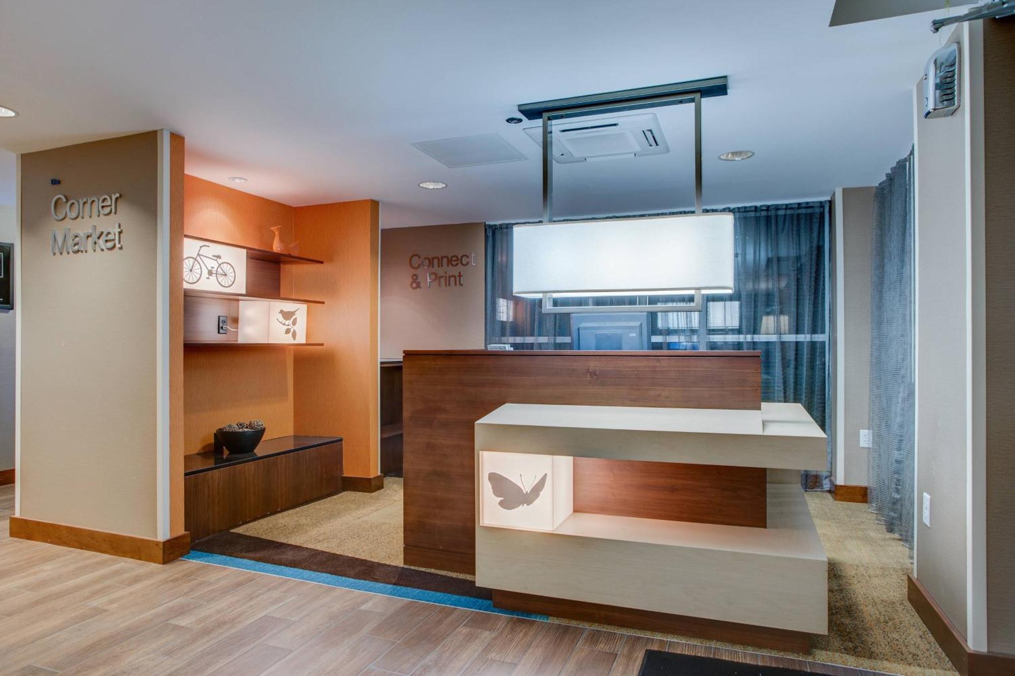 Fairfield Inn By Marriott Еймсбъри Екстериор снимка